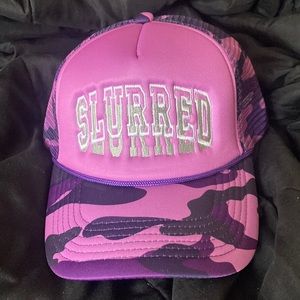 Slurred trucker hat